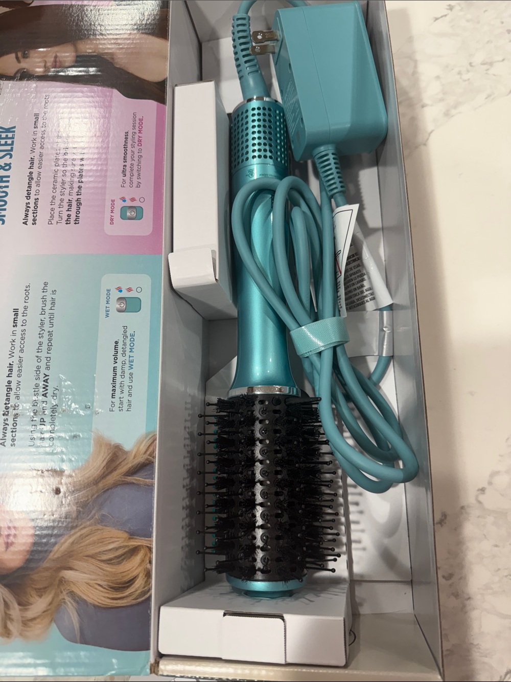 Shark Glossi 2-in-1 Hot Tool and Air Glosser Blow Dryer Brush in Juniper - Picture 4 of 6